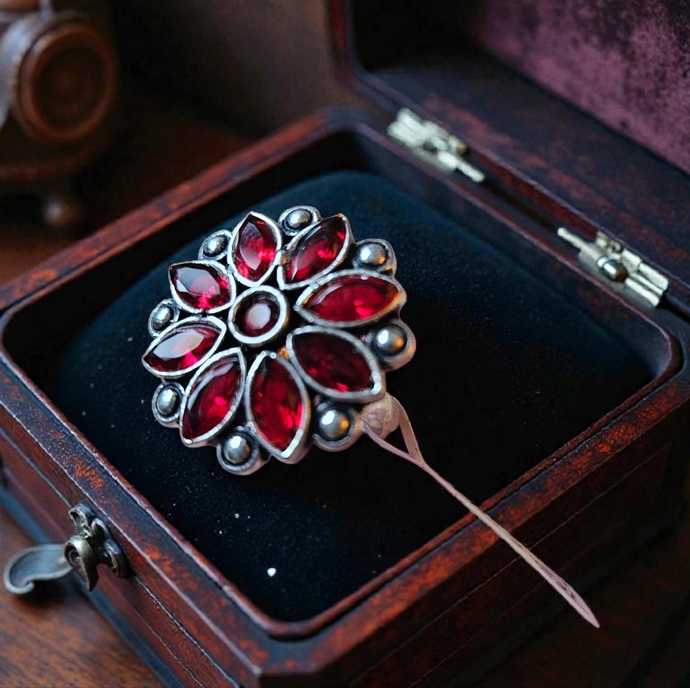 NWT Mozambique Garnet 925 Silver Ring